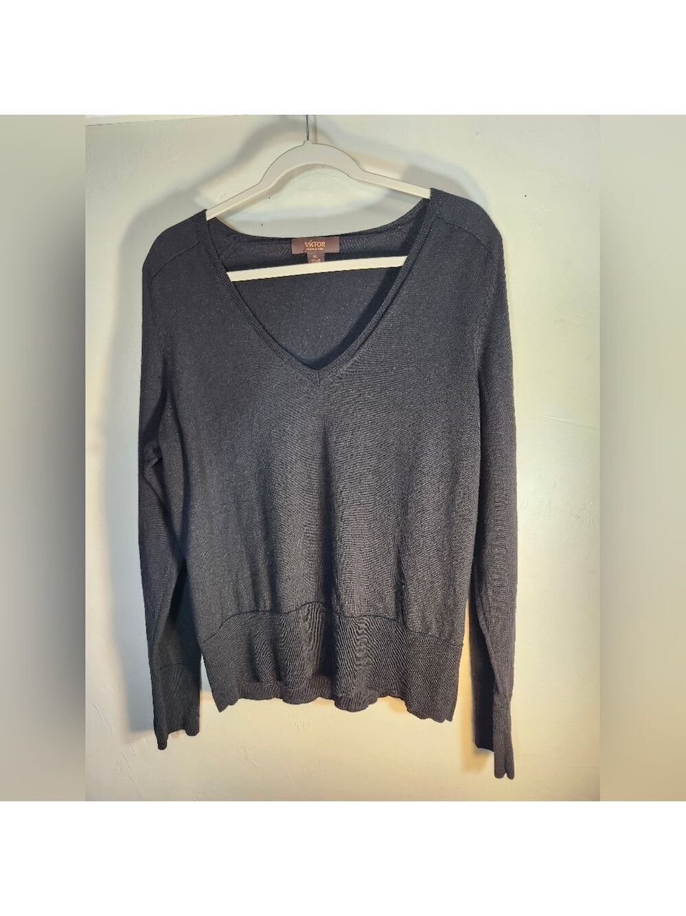 Victor Alfaro Black 100% Wool V-Neck Sweater Classic Sz XL